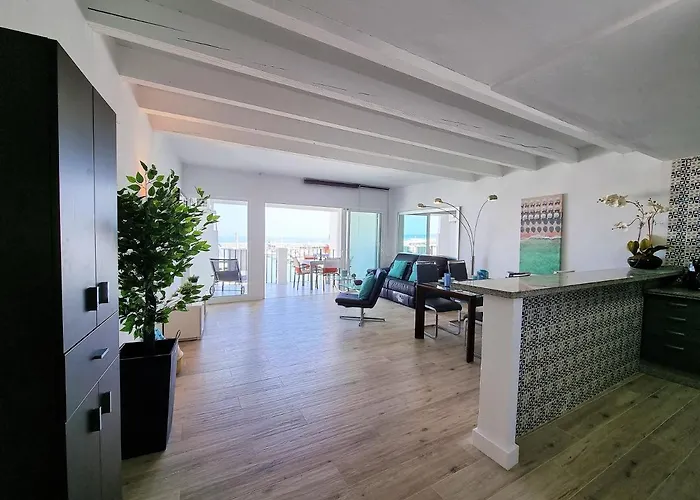 2 Bedroom Frontline Puerto Banus Views Rdr299 Appartamento Marbella