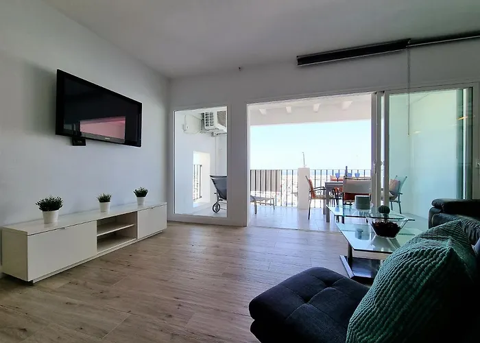 Apartment 2 Bedroom Frontline Puerto Banus Views Rdr299 *