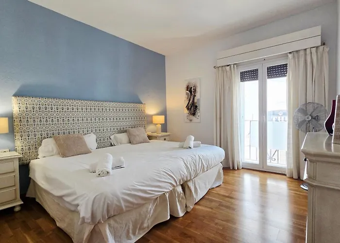 2 Bedroom Frontline Puerto Banus Views Rdr299 * Marbella