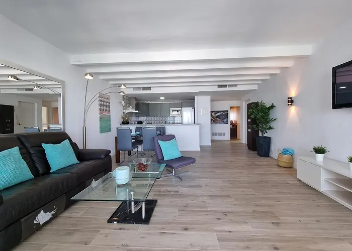 2 Bedroom Frontline Puerto Banus Views Rdr299 *